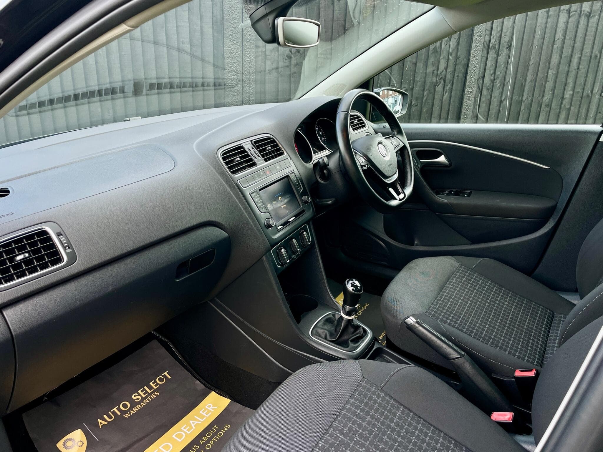Volkswagen Polo view 20