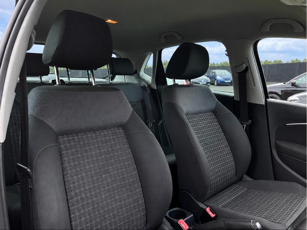 Volkswagen Polo view 30