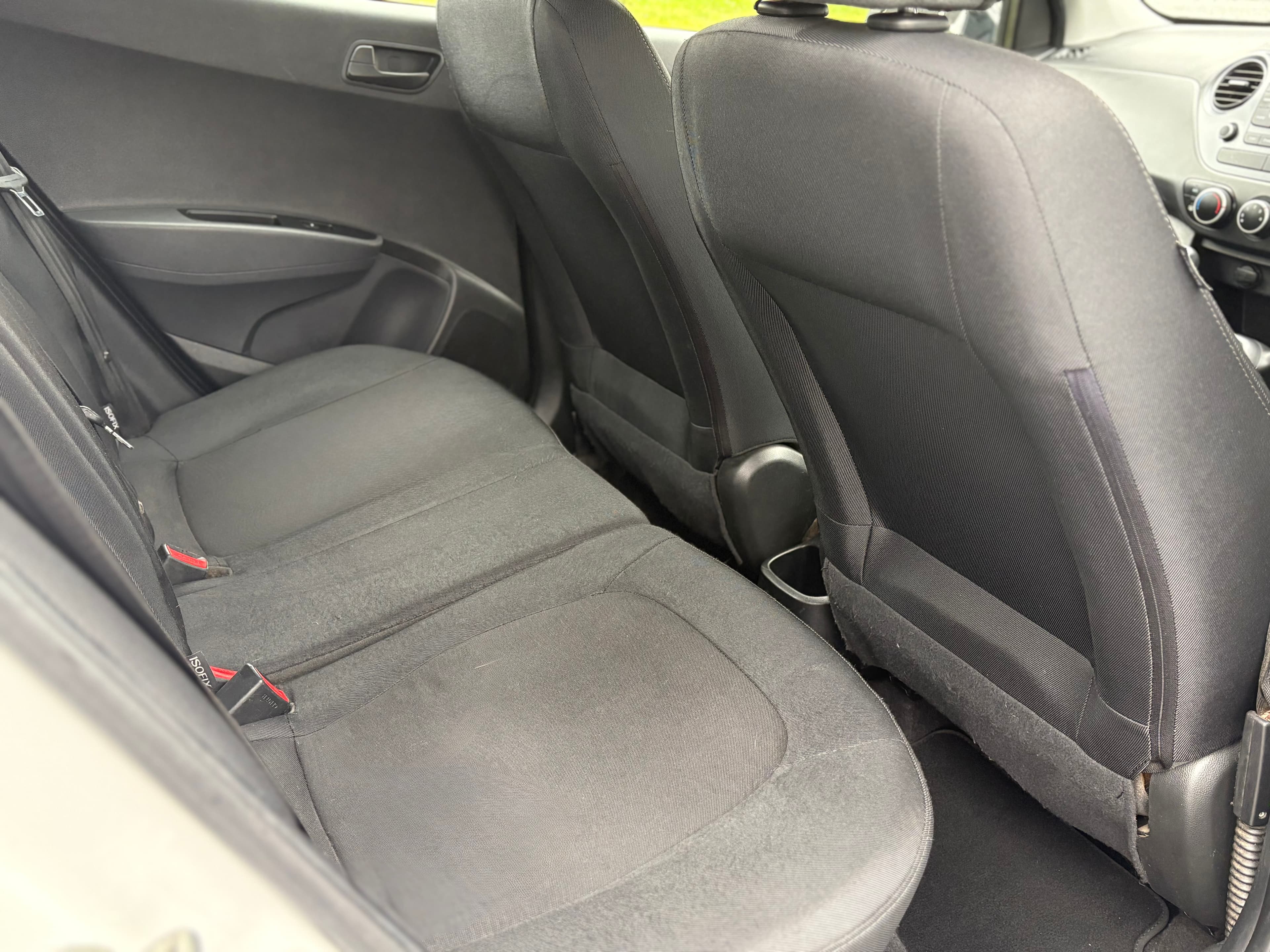 HYUNDAI i10 SE view 5