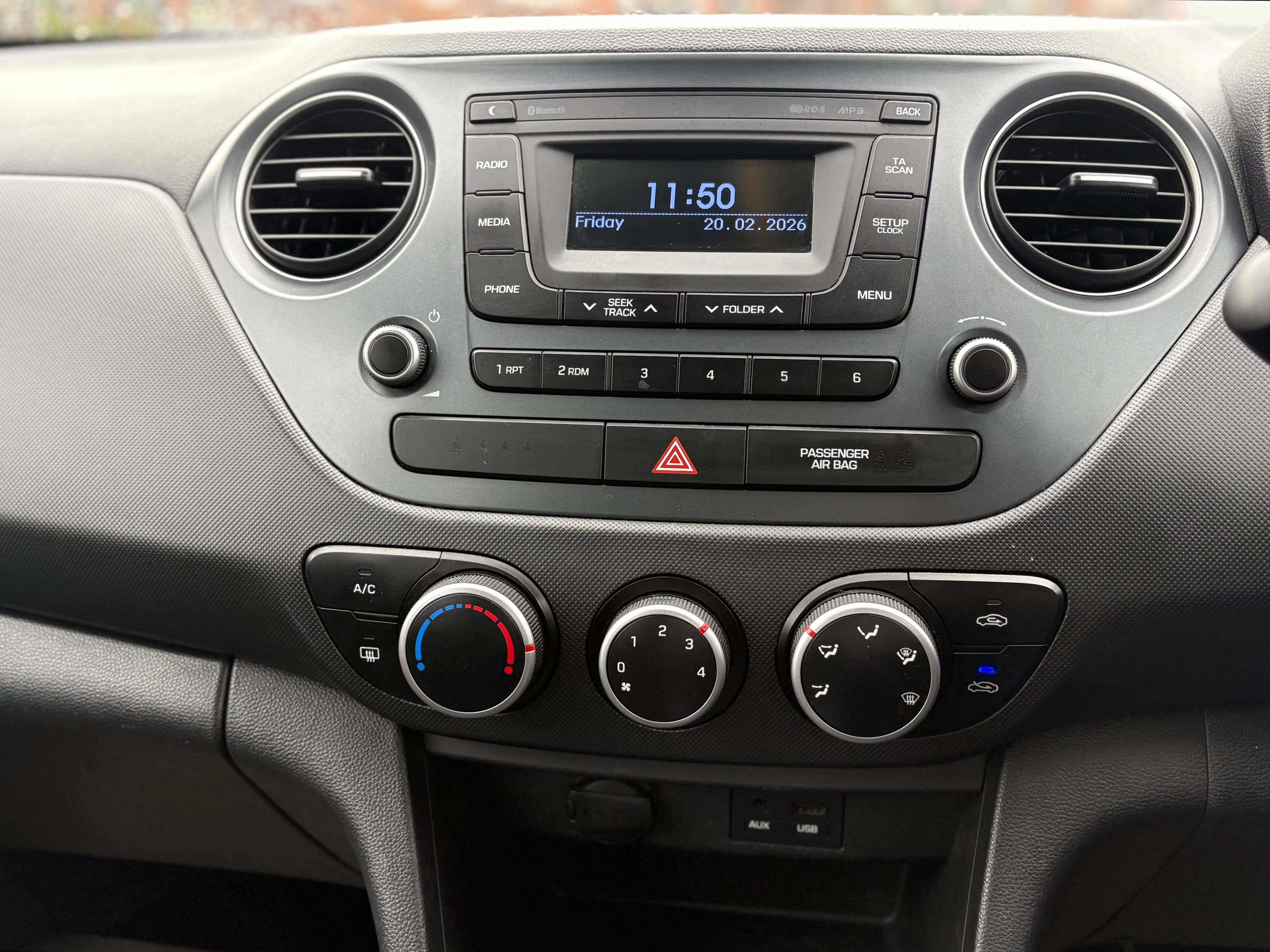 HYUNDAI i10 SE view 30