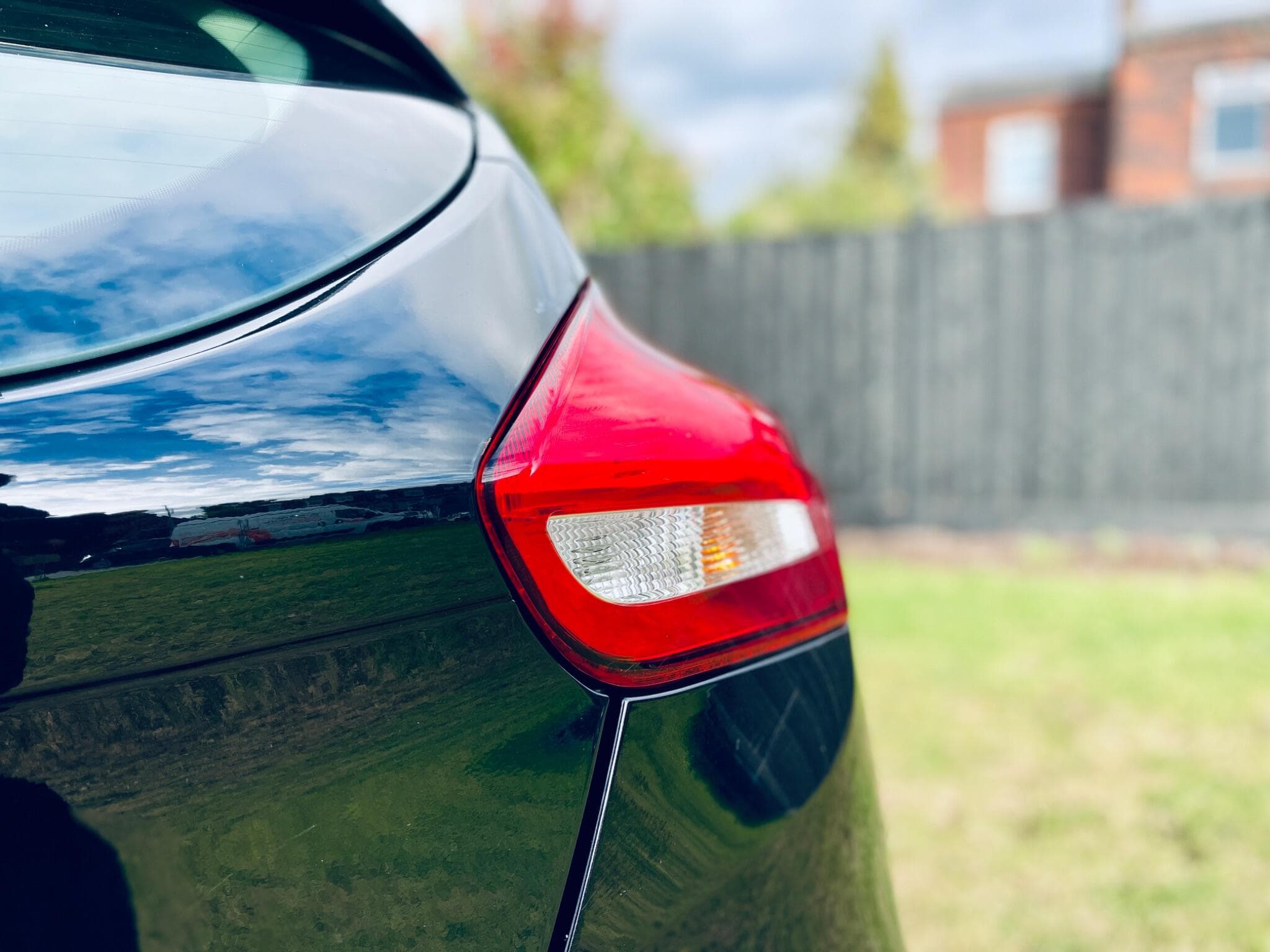 Ford Focus view 17