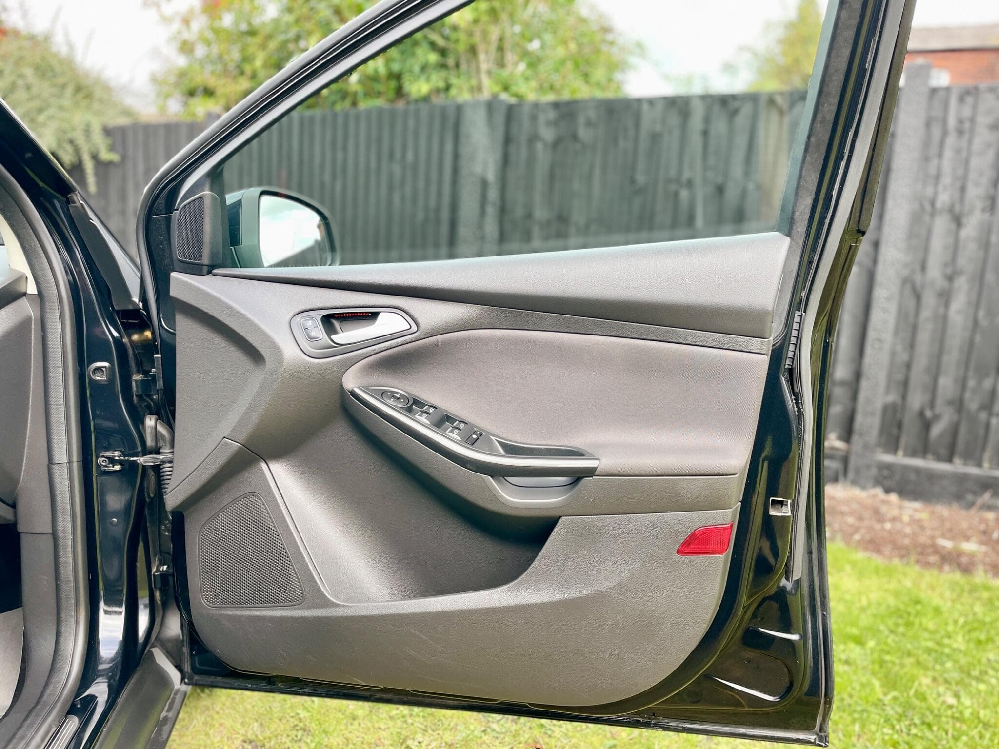 Ford Focus view 36