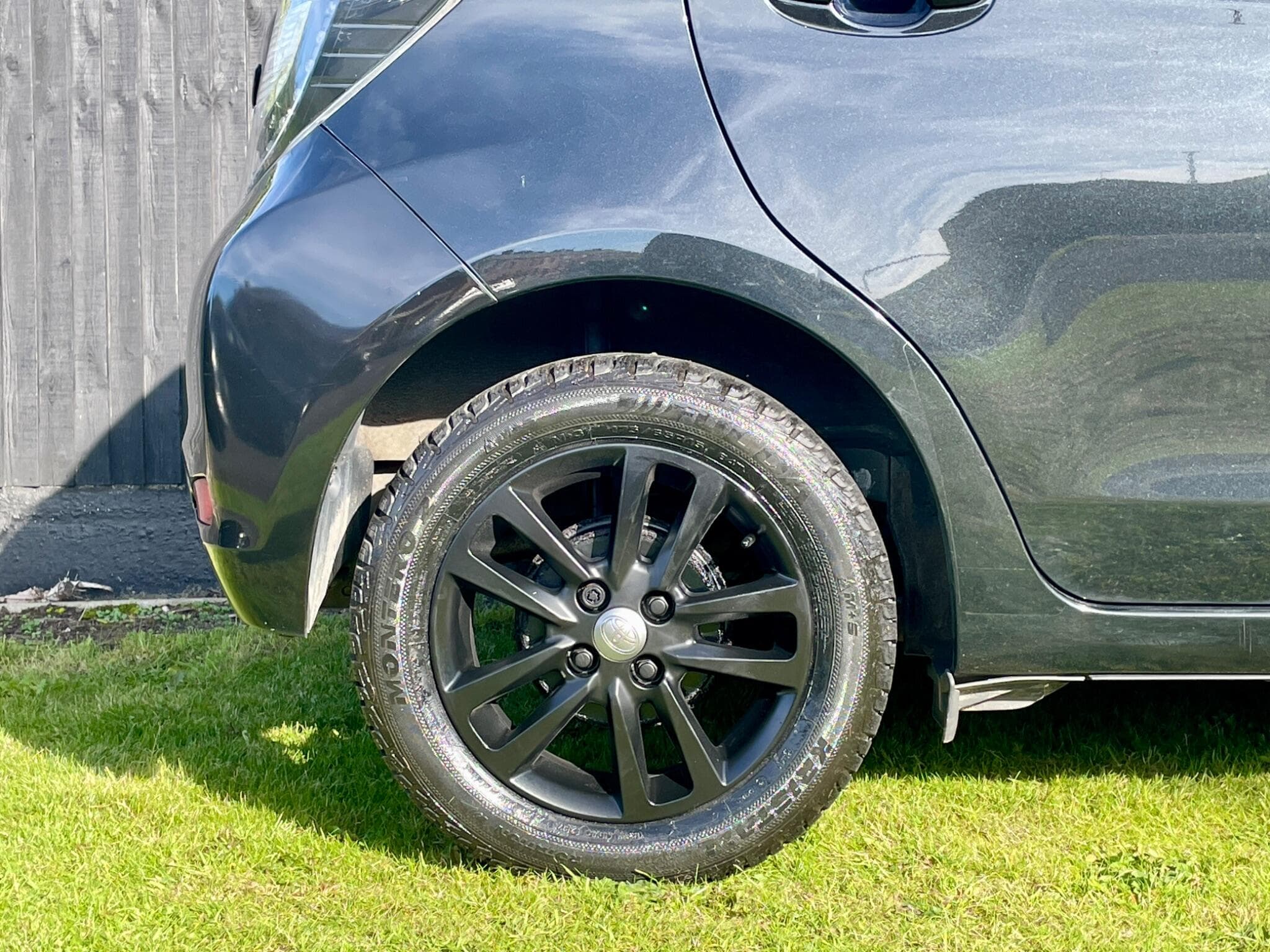 Toyota Yaris view 14