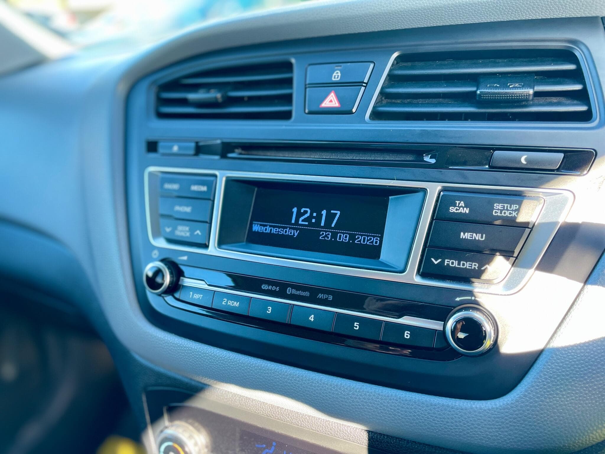 Hyundai i20 view 27