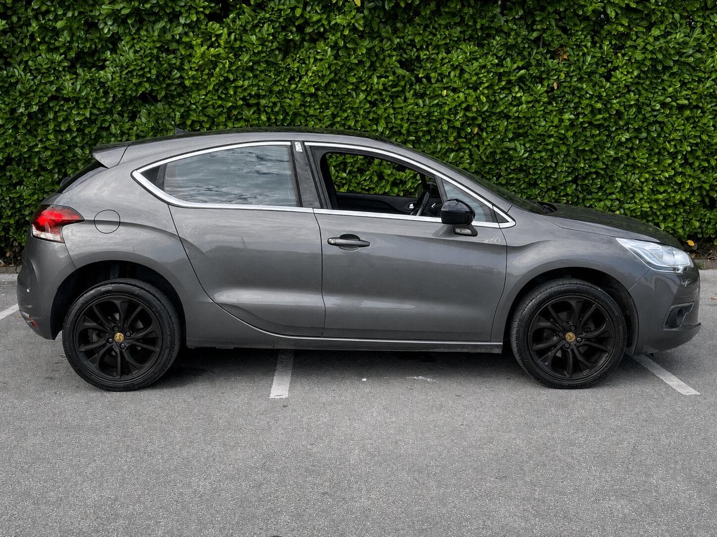 DS AUTOMOBILES DS 4 view 11