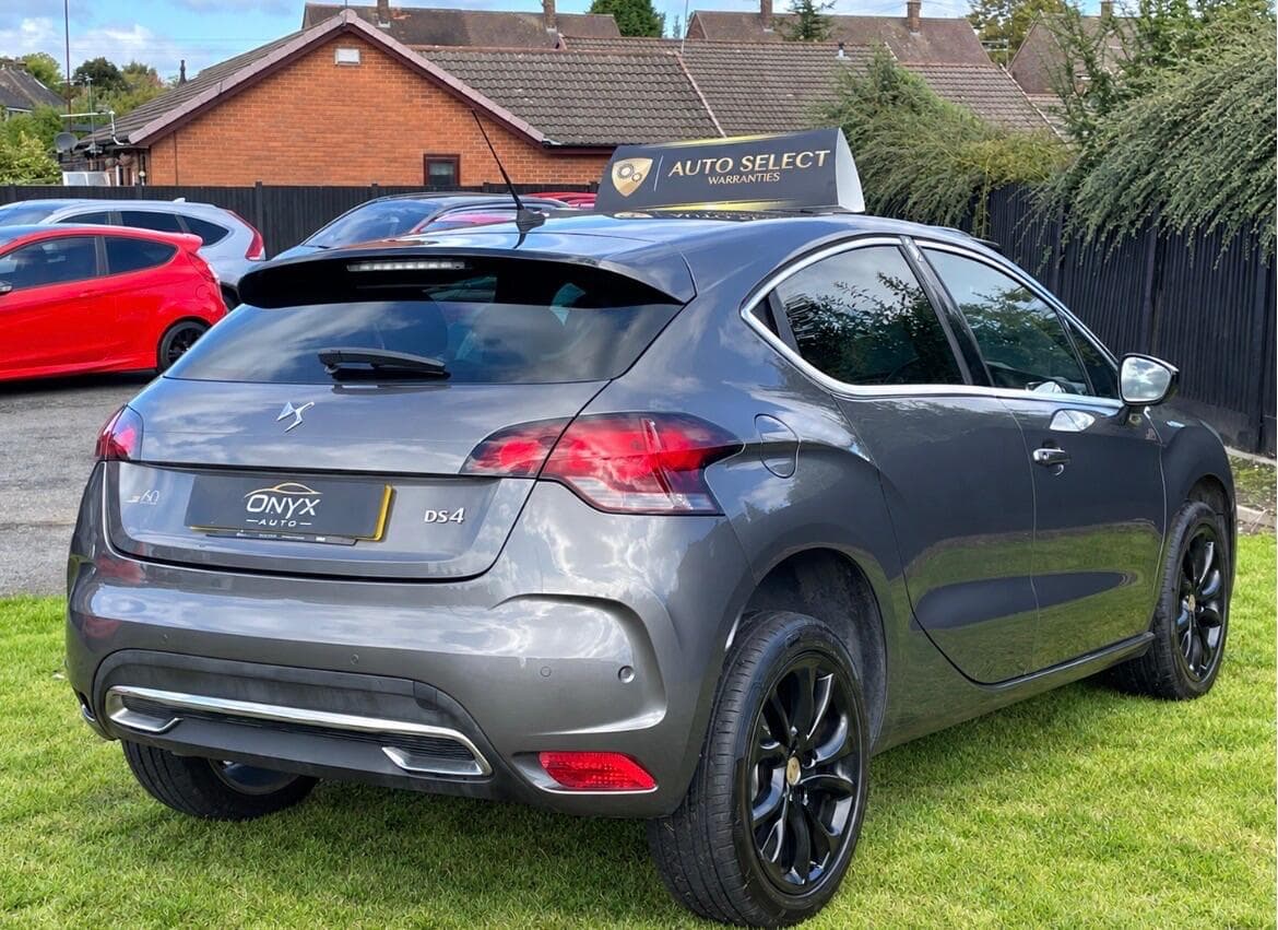 DS AUTOMOBILES DS 4 view 9