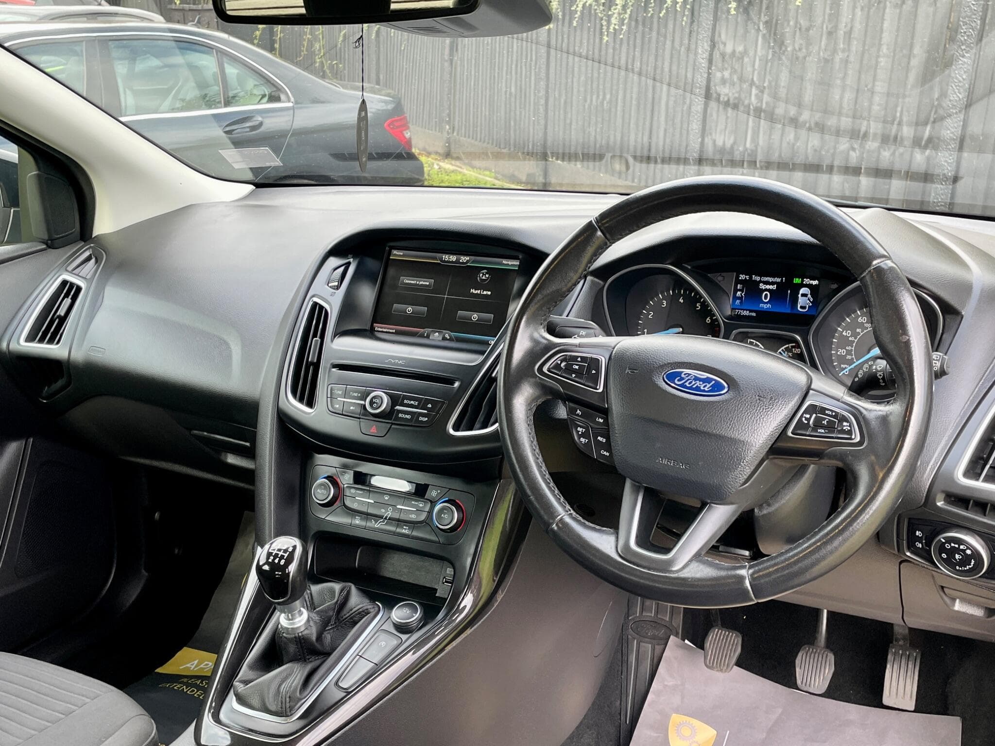 Ford Focus view 19