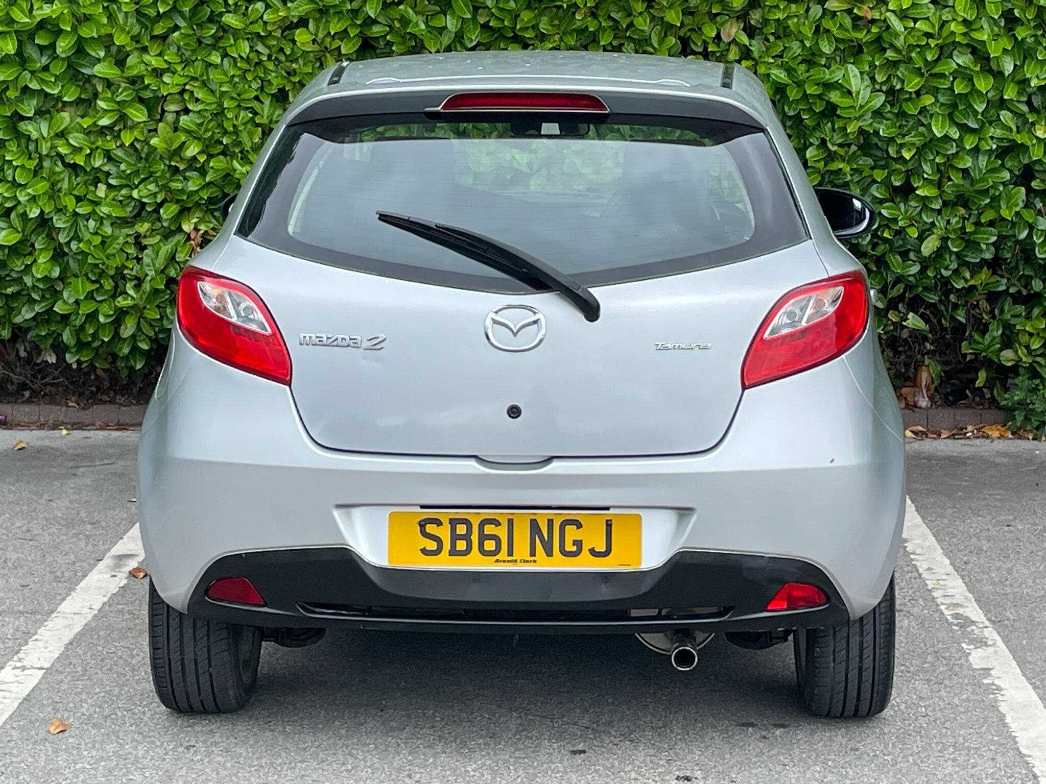 Mazda Mazda2 view 9