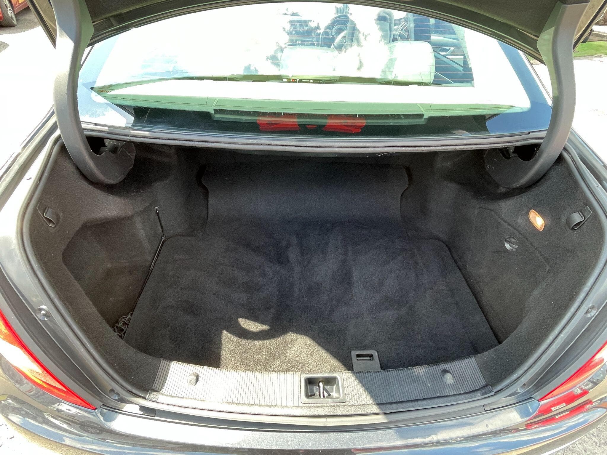 Mercedes-Benz C Class view 28