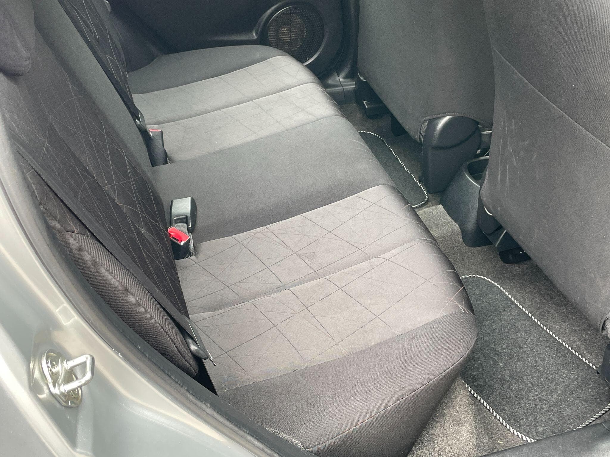Mazda Mazda2 view 16