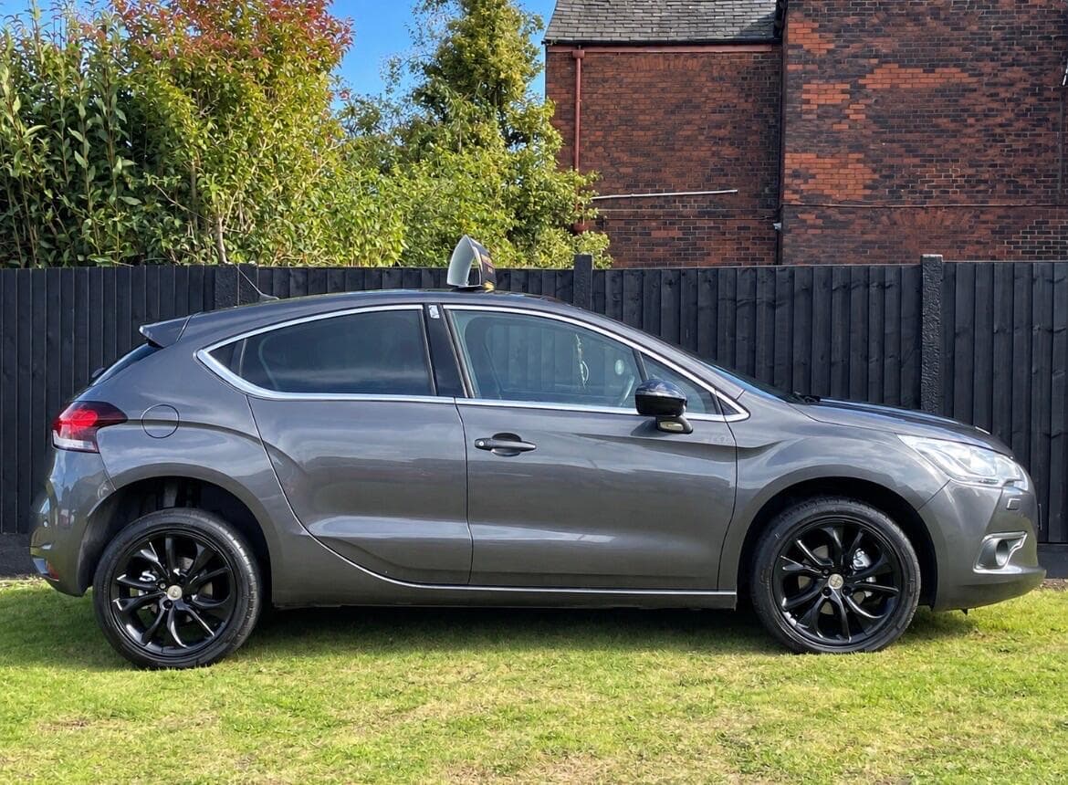 DS AUTOMOBILES DS 4 view 11
