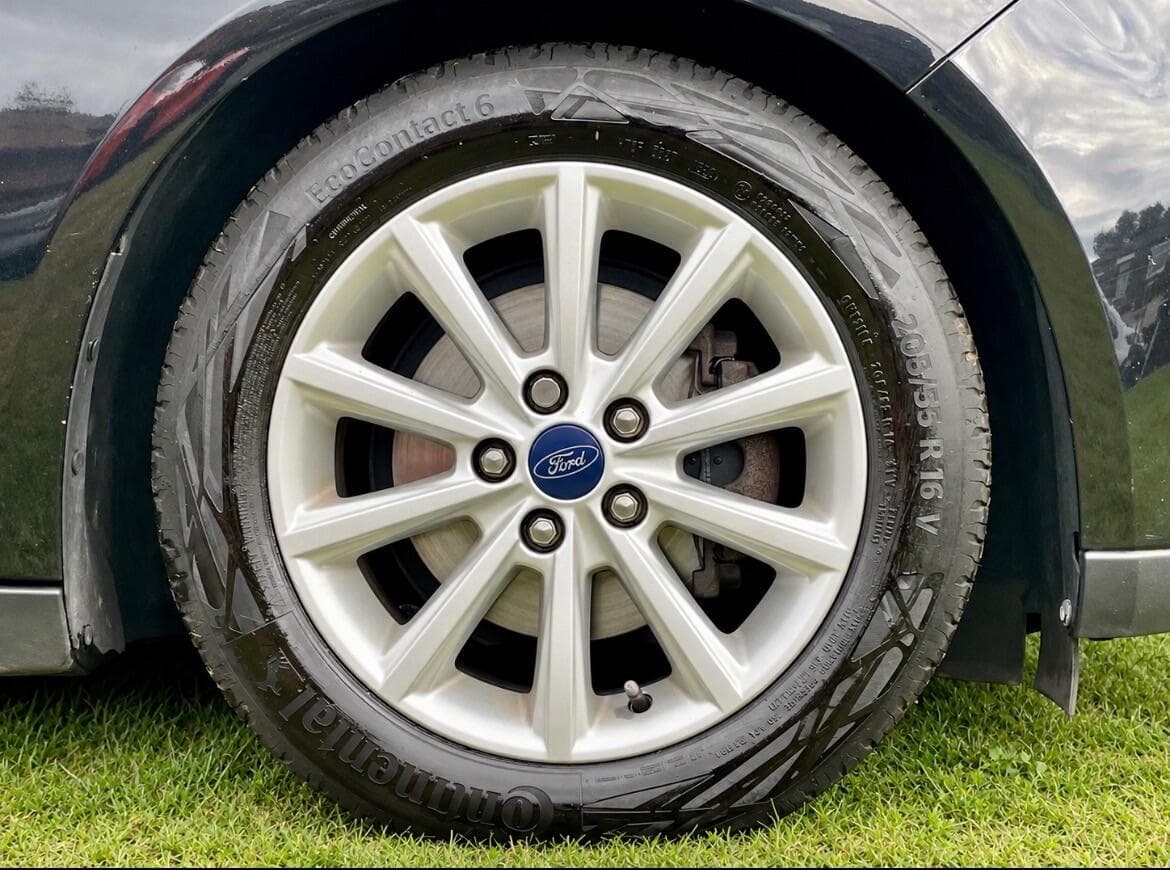 Ford Focus view 13