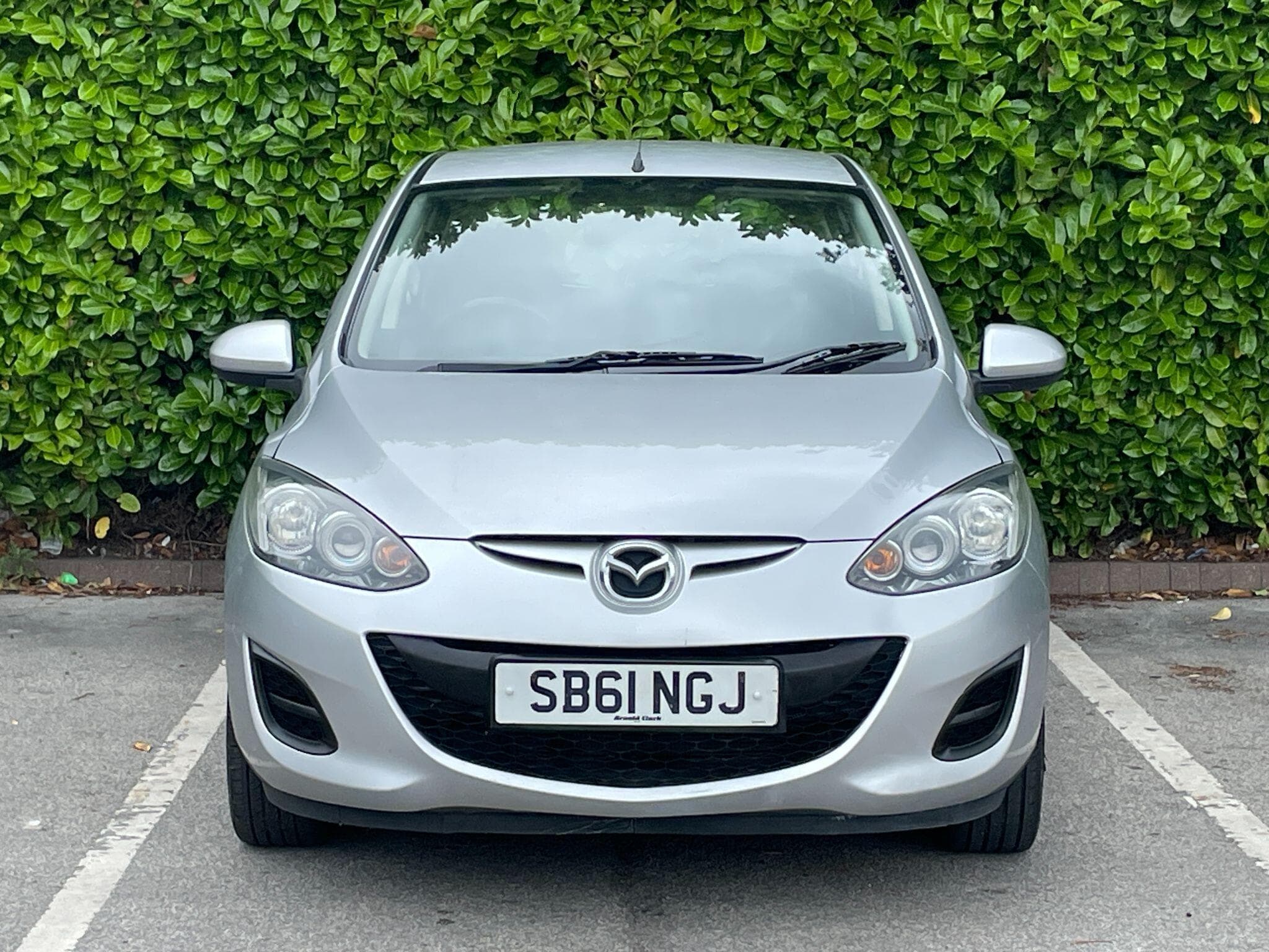 Mazda Mazda2 view 3