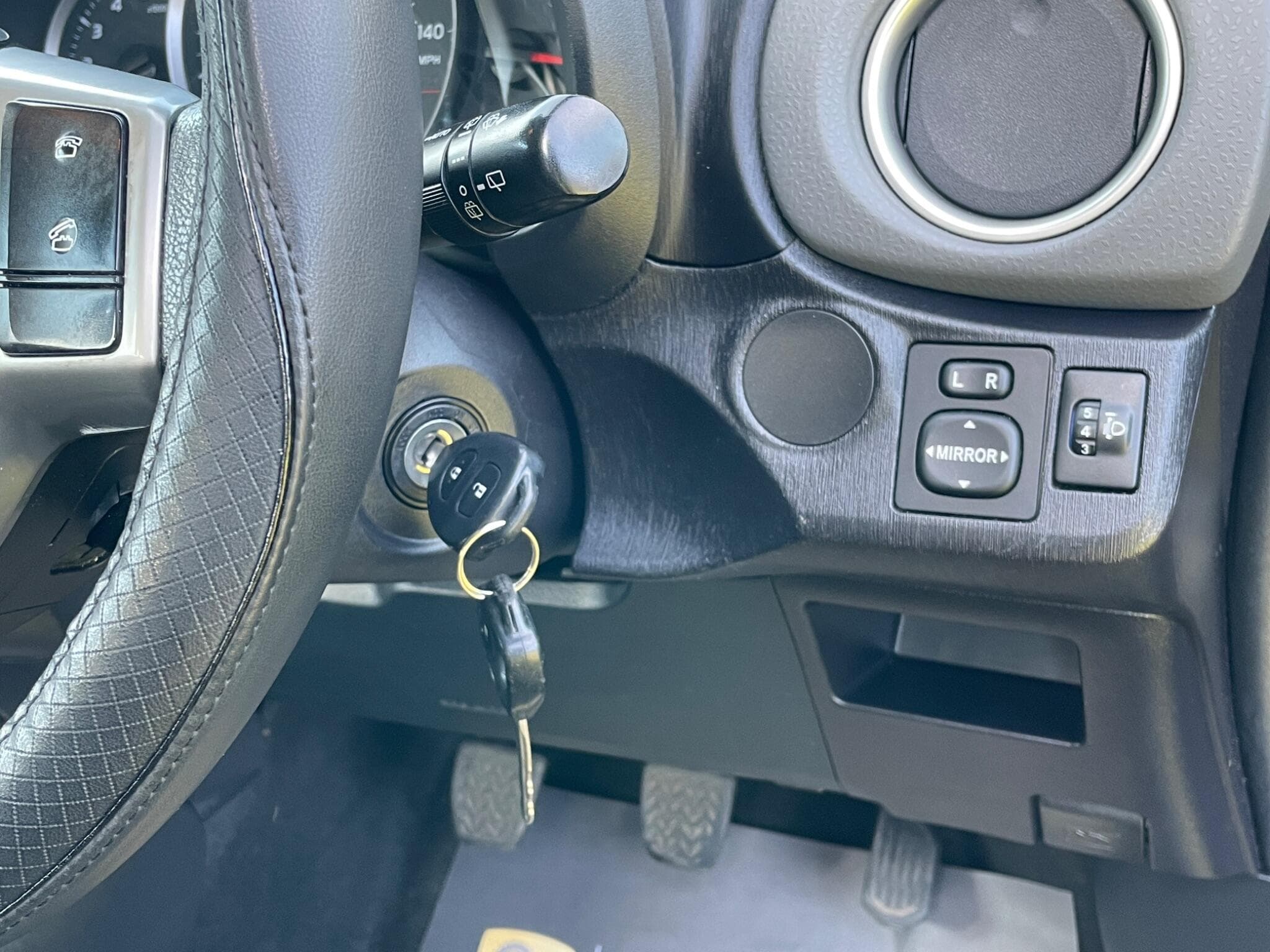 Toyota Yaris view 27