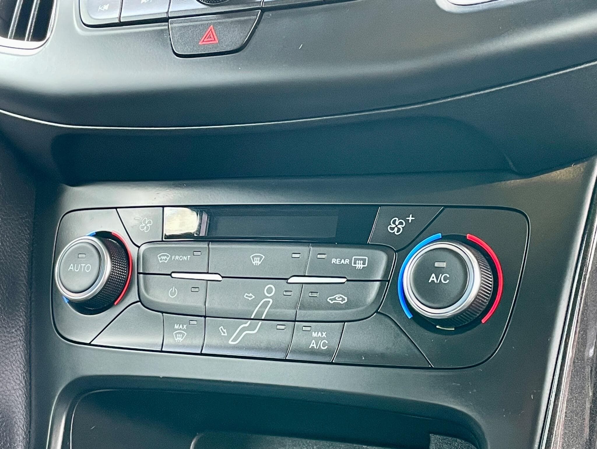 Ford Focus view 29