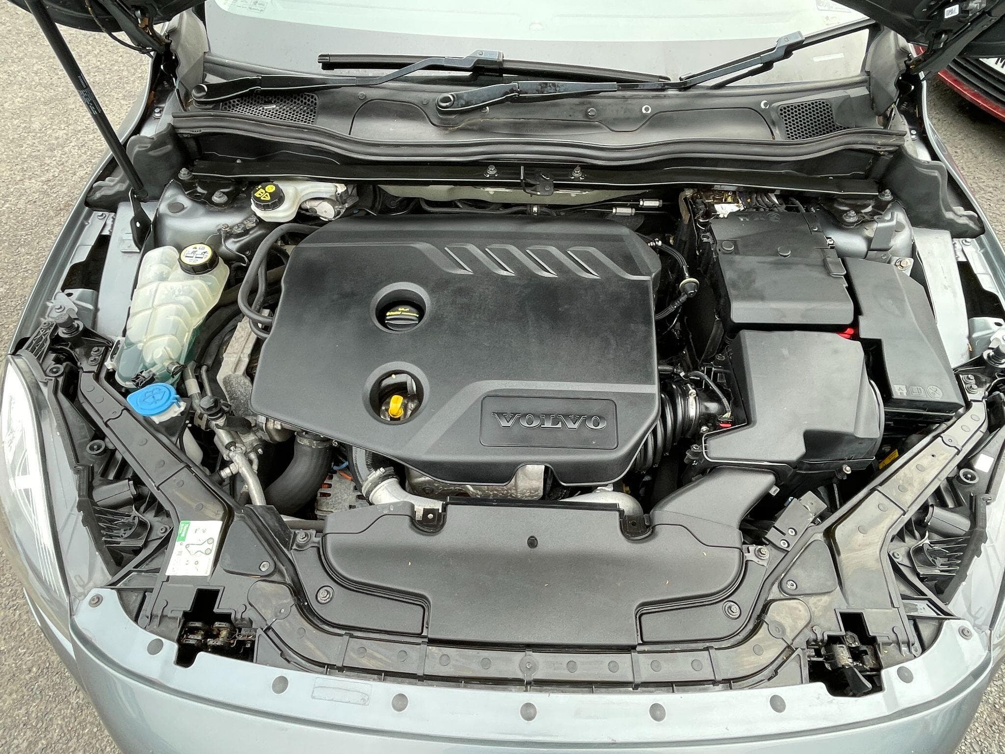 Volvo V40 Cross Country view 38