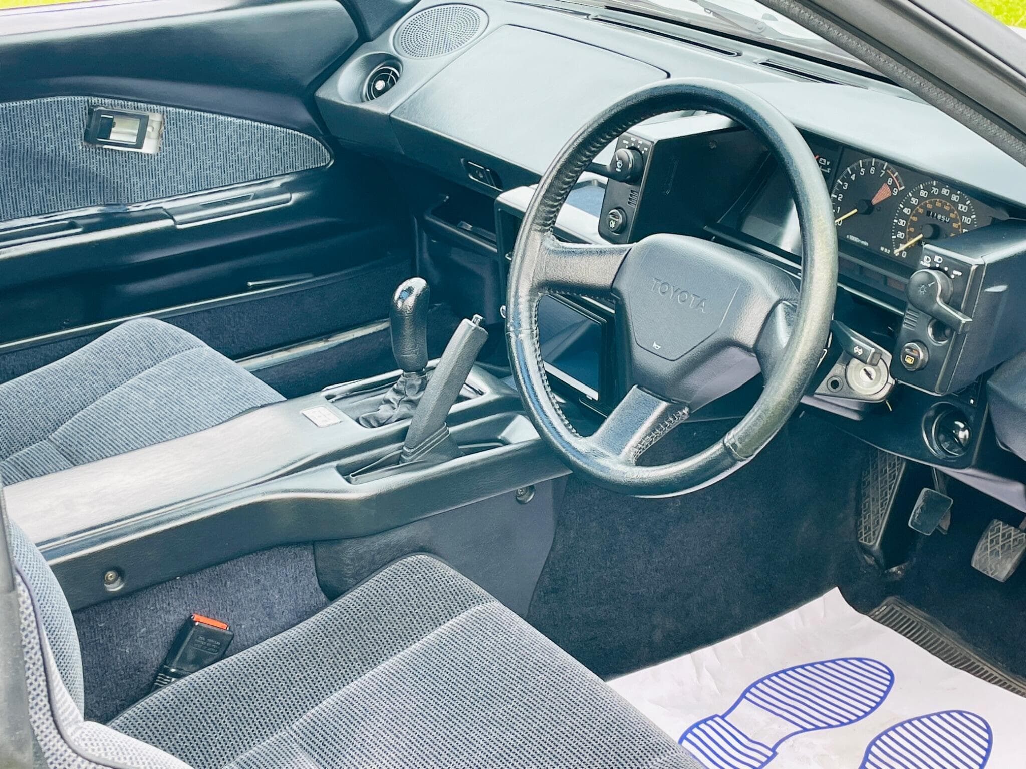 Toyota MR2 view 16