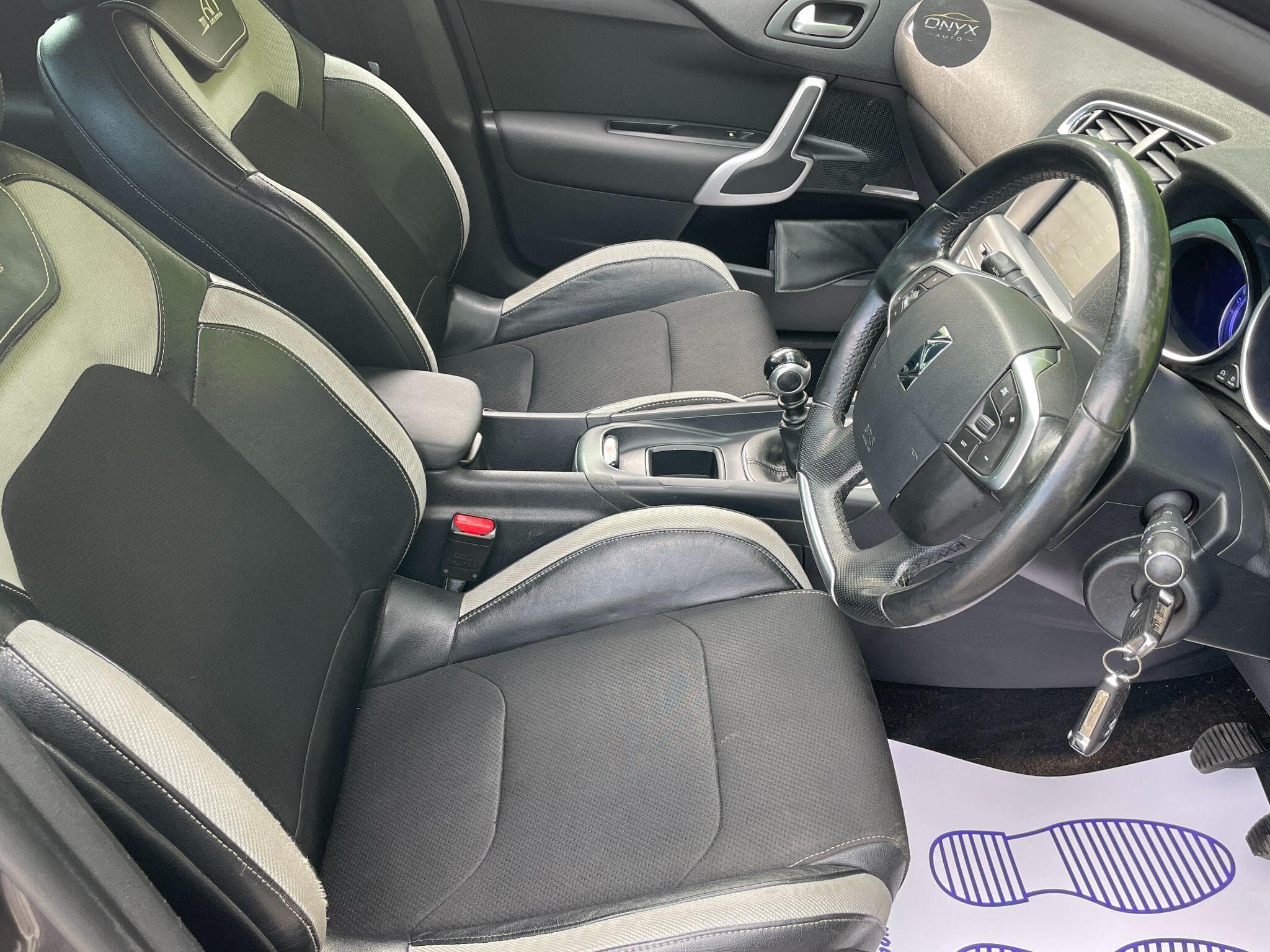 DS AUTOMOBILES DS 4 view 19