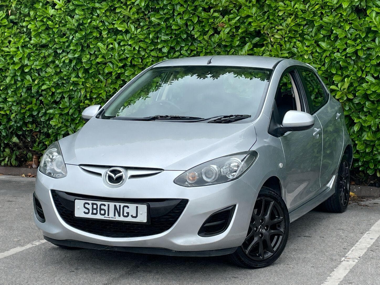Mazda Mazda2 view 4