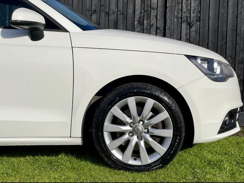 Audi A1 view 11