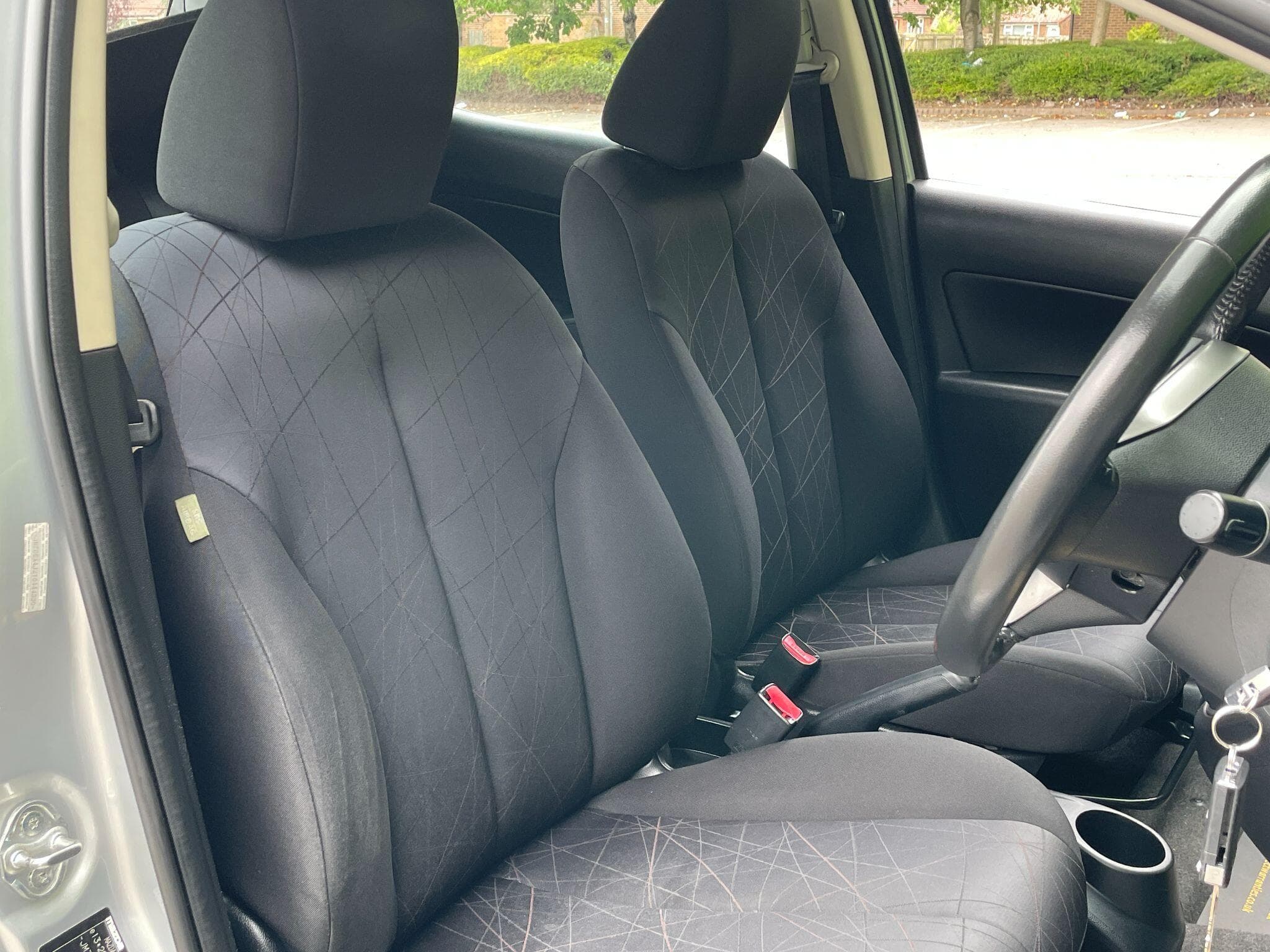 Mazda Mazda2 view 15