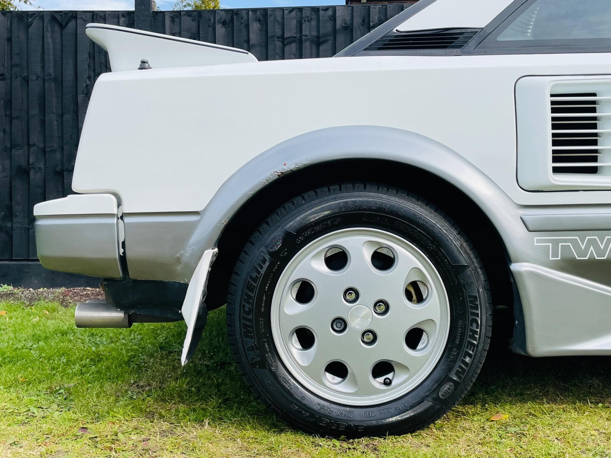 Toyota MR2 view 13