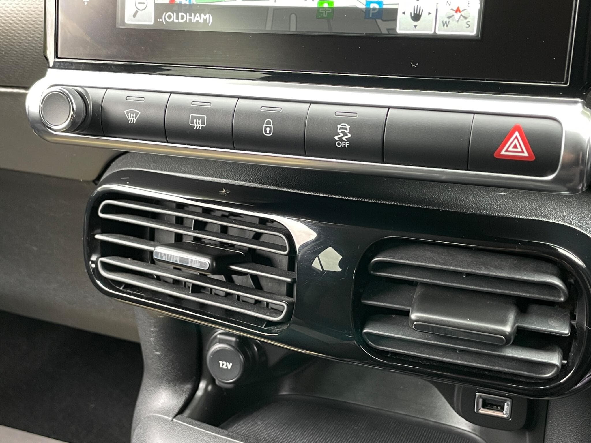 Citroen C4 Cactus view 13