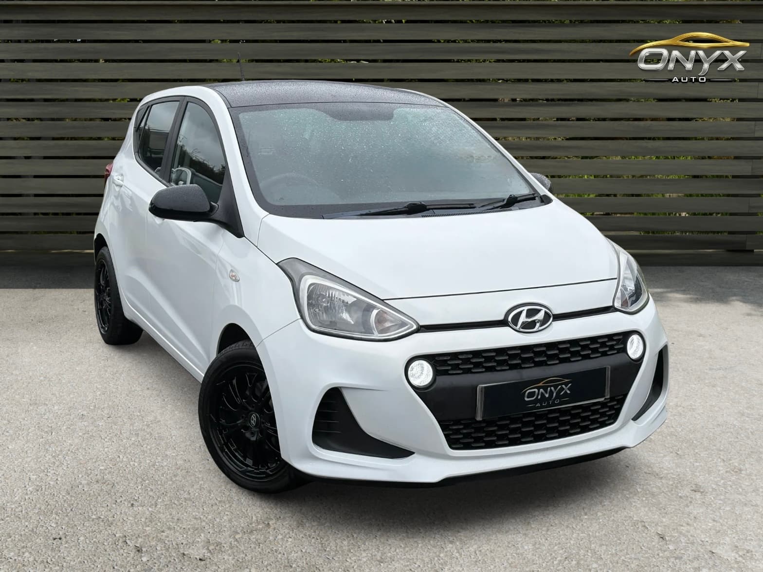 HYUNDAI i10 SE