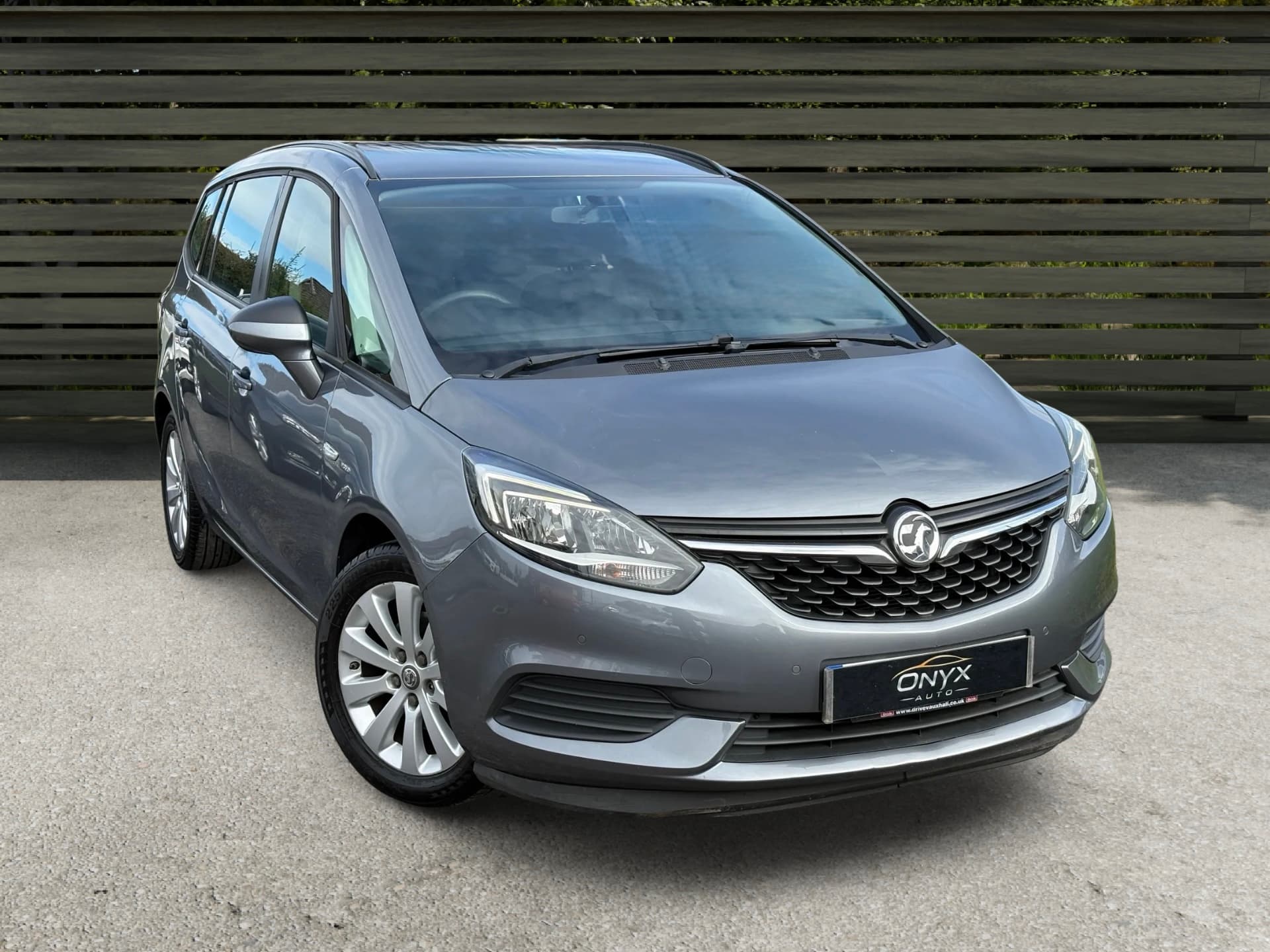 VAUXHALL Zafira tourer design